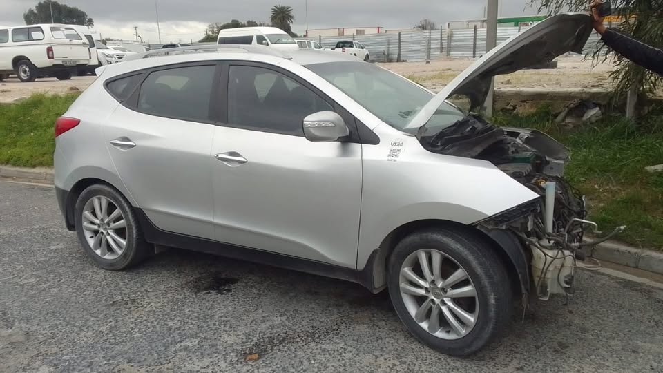 HYUNDAI IX35 2.0L 2014 FOR SALE - Private Seller HYUNDAI IX35 2.0L 2014 FOR SALE - Private Seller