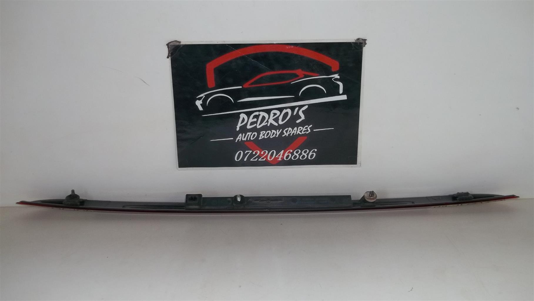 Volvo XC-60 Tail light (Center) - Private Seller