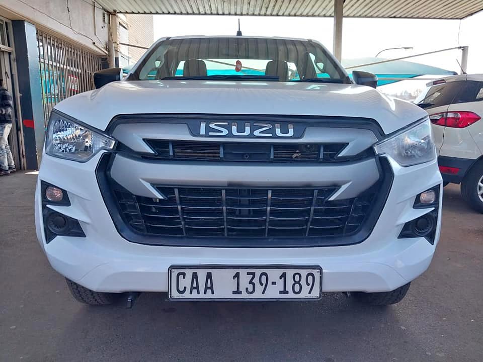 2023 ISUZU D MAX 1.9 SINGLE CAB 4X2 70 000KM WHITE COLOR MANUEL DIESEL