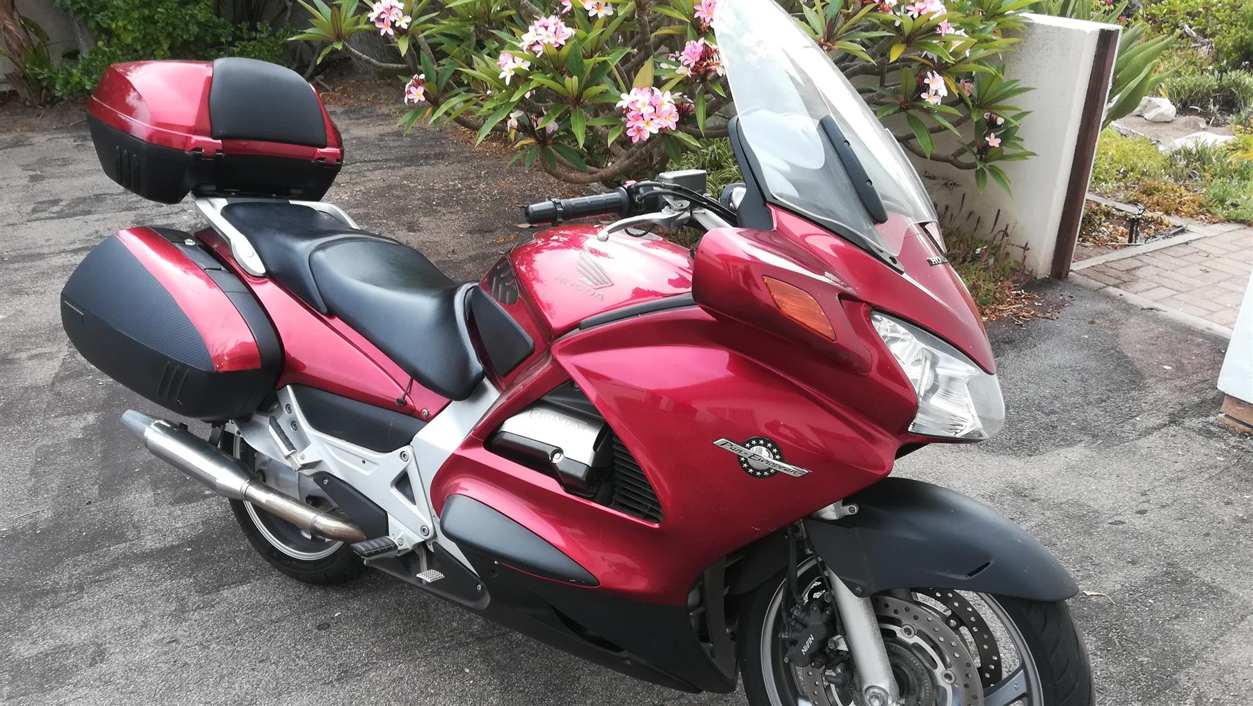 2009 Honda ST1300. Unmarked Pan European | Junk Mail Marketplace