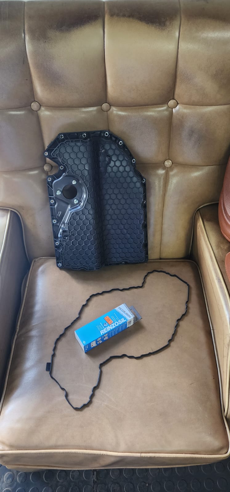 ENGINE LOWER OIL SUMP GOLF GTI CHH - Private Seller