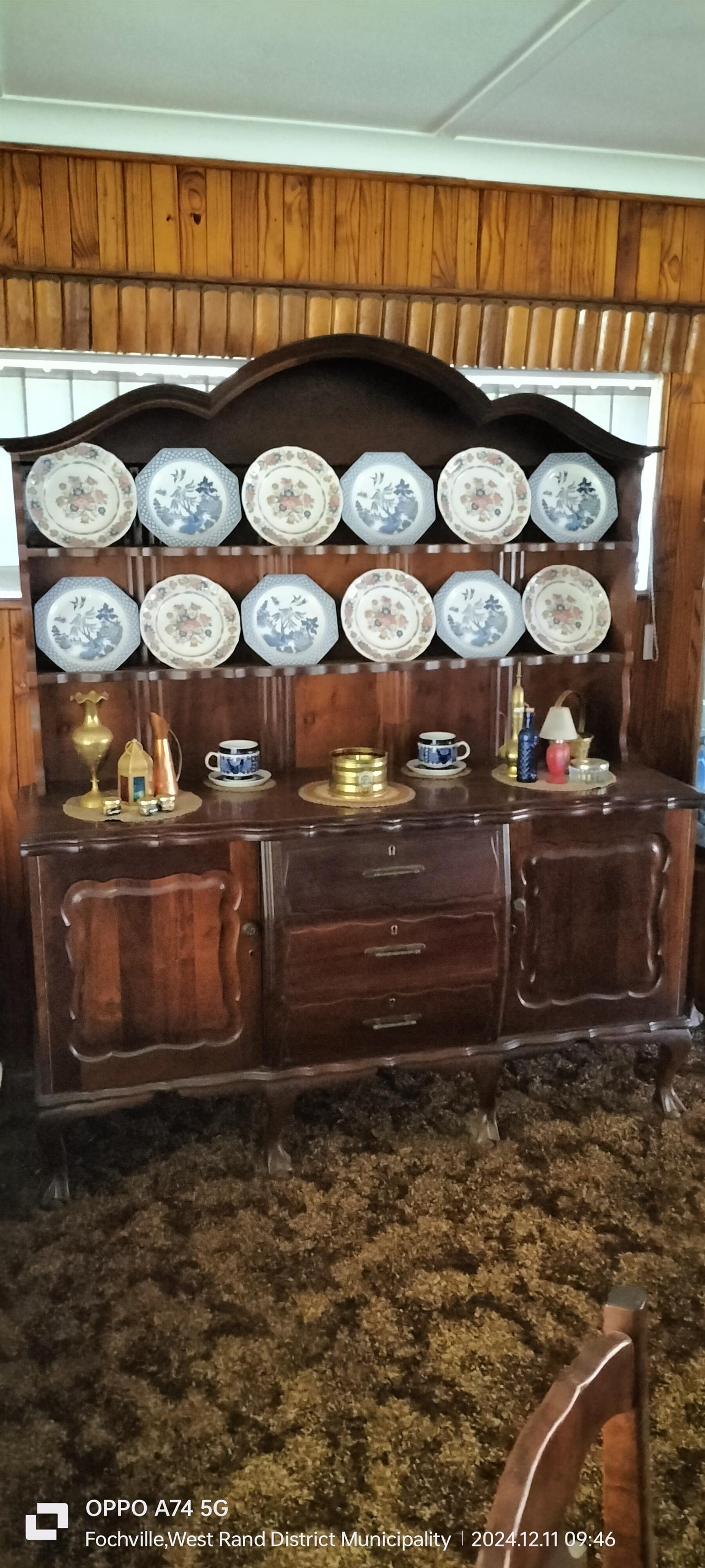 Vintage solid Imbuia ball and claw dining room set for sale R30000.00 or nearest