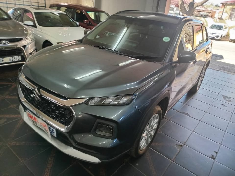2024 Suzuki grand vitara 1.5 Manual Petrol,Service book  Leather interior  Reverse camera and revers