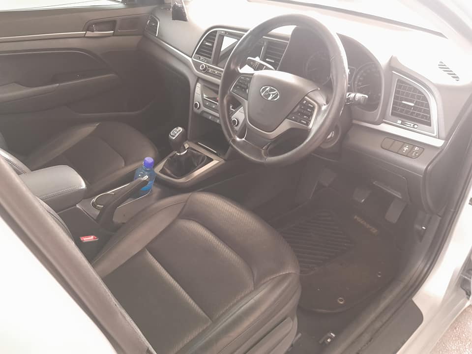2017 HYUNDAI ELENTRA 1.6 GLS MANUAL