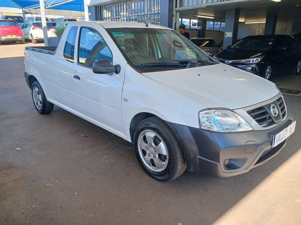 2018 NISSAN NP200 1.6 BAKKIE  Transmission: Manual  Mileage: Fueltype: Petrol  White