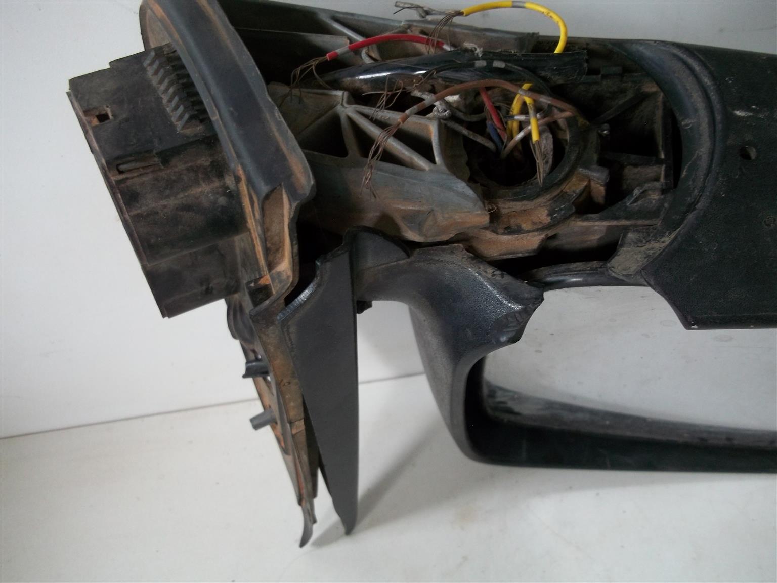 Isuzu KB '04-'13 left mirror (Electric) - Private Seller Isuzu KB '04-'13 left mirror (Electric) - Private Seller