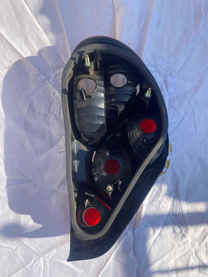 Jaguar x type 2003 - 2008 RR Taillight forsale - Private Seller Jaguar x type 2003 - 2008 RR Taillight forsale - Private Seller