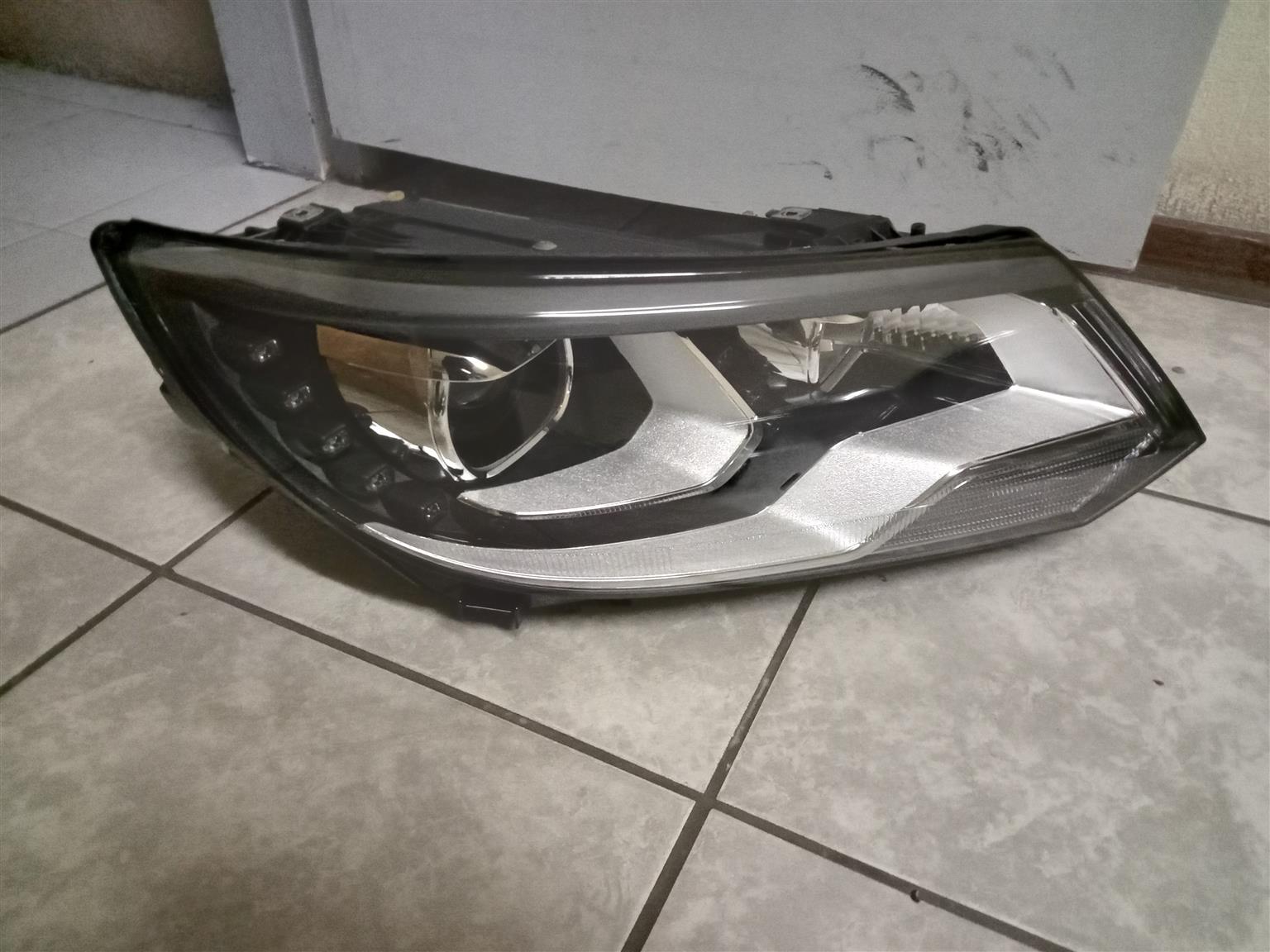 VW Tiguan Headlight - Private Seller