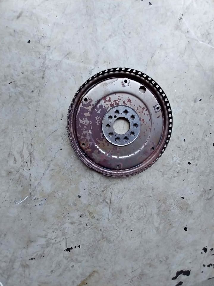 Volvo S40 2.4i 2007 Automatic flying wheel for sale - Private Seller Volvo S40 2.4i 2007 Automatic flying wheel for sale - Private Seller