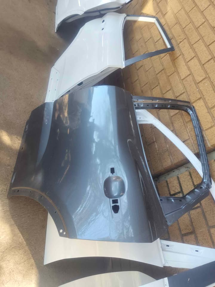 Jaguar E pace left rear door shell - Private Seller Jaguar E pace left rear door shell - Private Seller