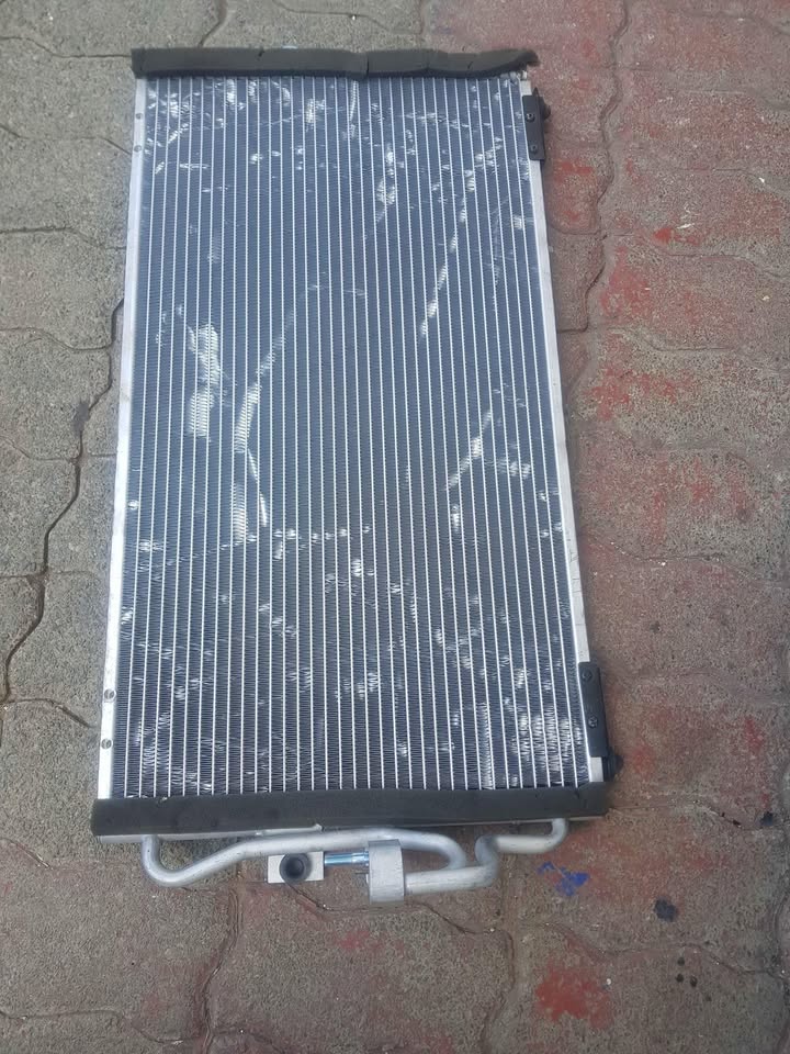 HYUNDAI SONATA  CONDENSER - Private Seller HYUNDAI SONATA  CONDENSER - Private Seller