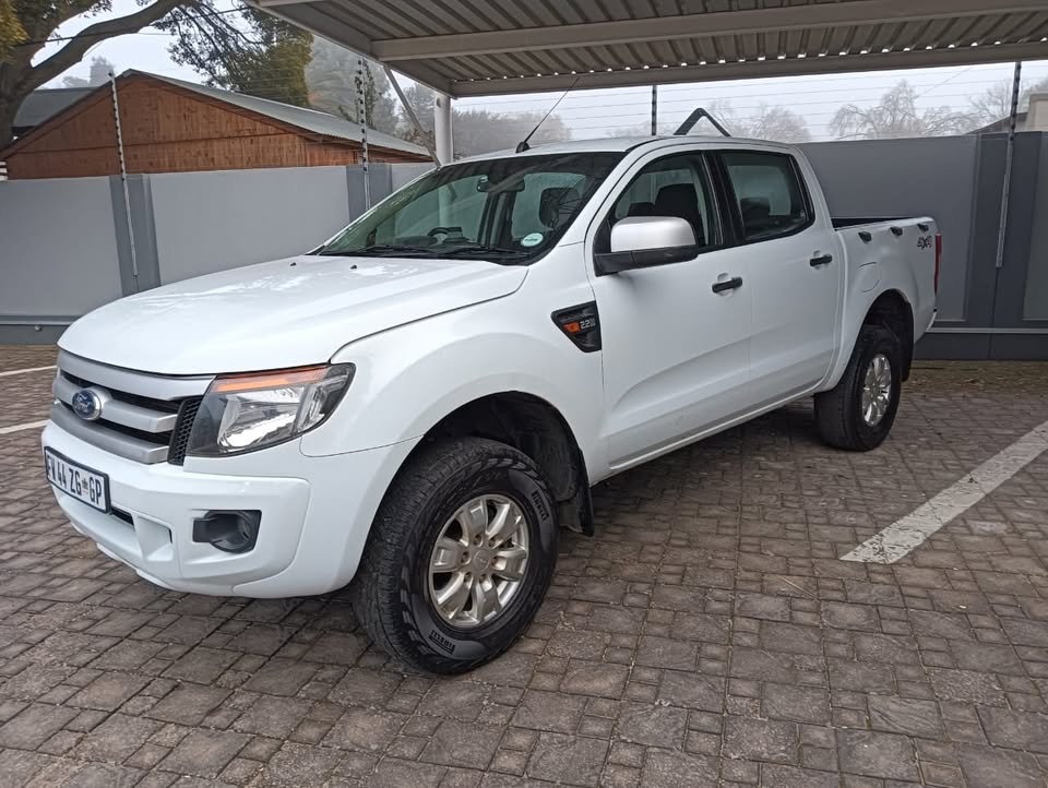 2016 Ford  Ranger 2.2 XLS D/C 6 speed manual 4X4 (Service History)