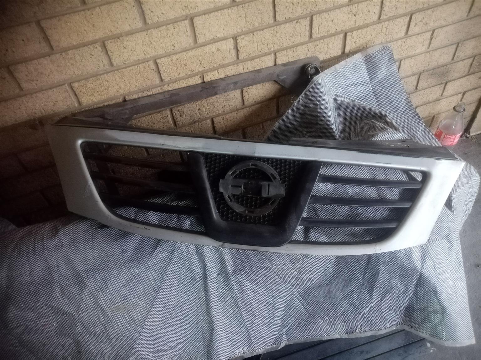 NP200 GRILLE - Private Seller