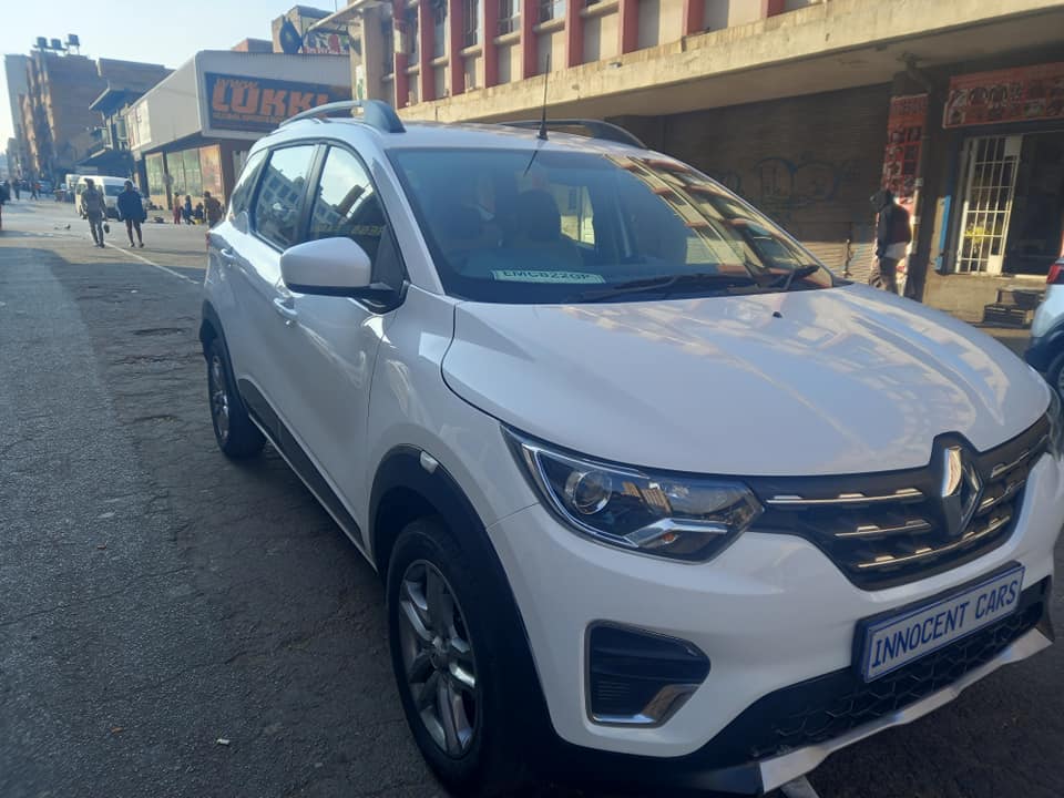 2022 RENAULT TRIBER 1.0 PETROL ENGINE, AUTOMATIC, WHITE COLOR, MILEAGE 57000KM