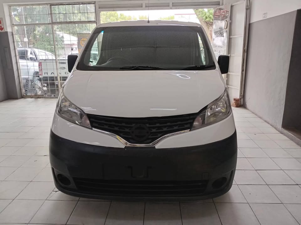2015 NISSAN NV200 1.6 I PANEL VAN MANUAL PETROL ⛽  148,000KM WHITE COLOUR  SPAREKEY