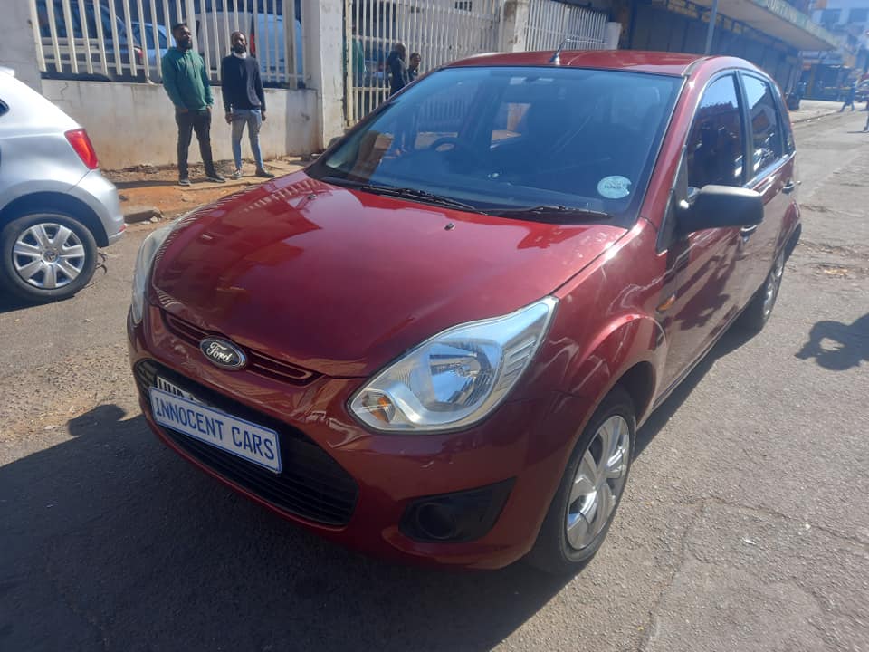 2015 FORD FIGO 1.4 PETROL, MANUAL, MAROON COLOR, MILEAGE 89000
