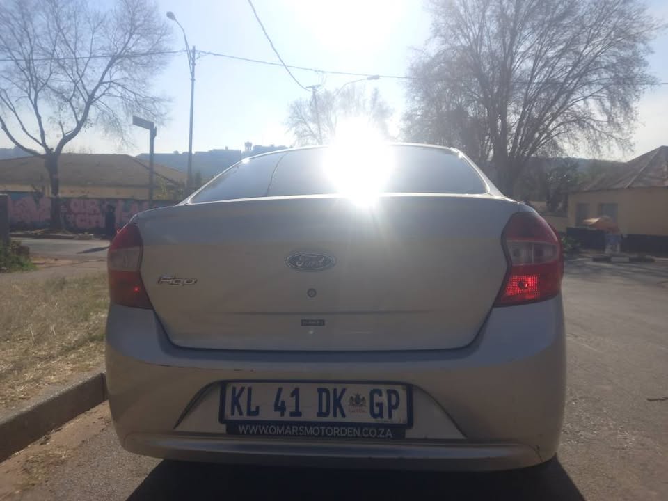 2018 Ford Figo Sedan 1.5 Petrol, Manual, Silver,