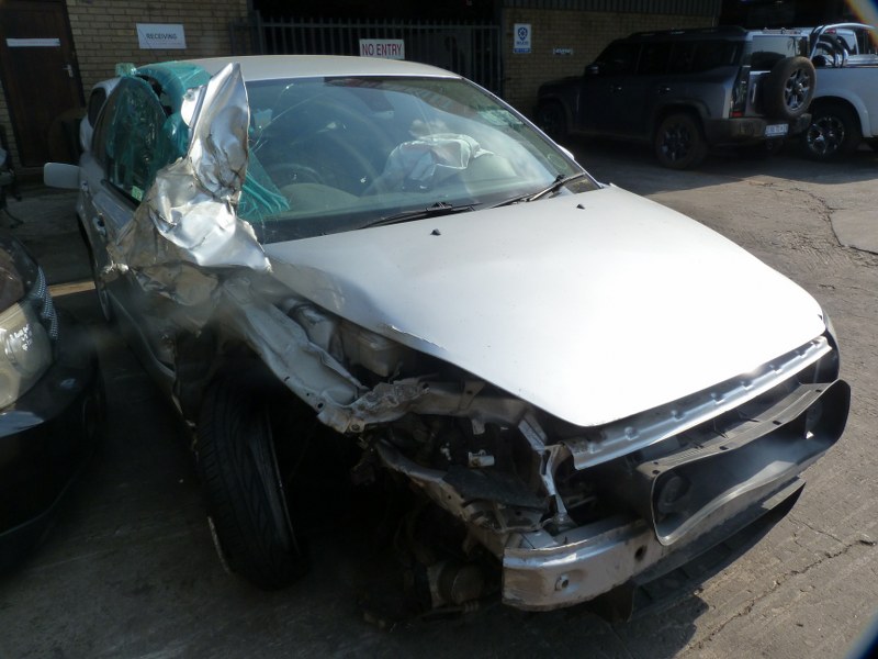 Volvo S40 2.4 Petrol Manual B420453 Silver - 2004 STRIPPING FOR SPARES - Private Seller Volvo S40 2.4 Petrol Manual B420453 Silver - 2004 STRIPPING FOR SPARES - Private Seller