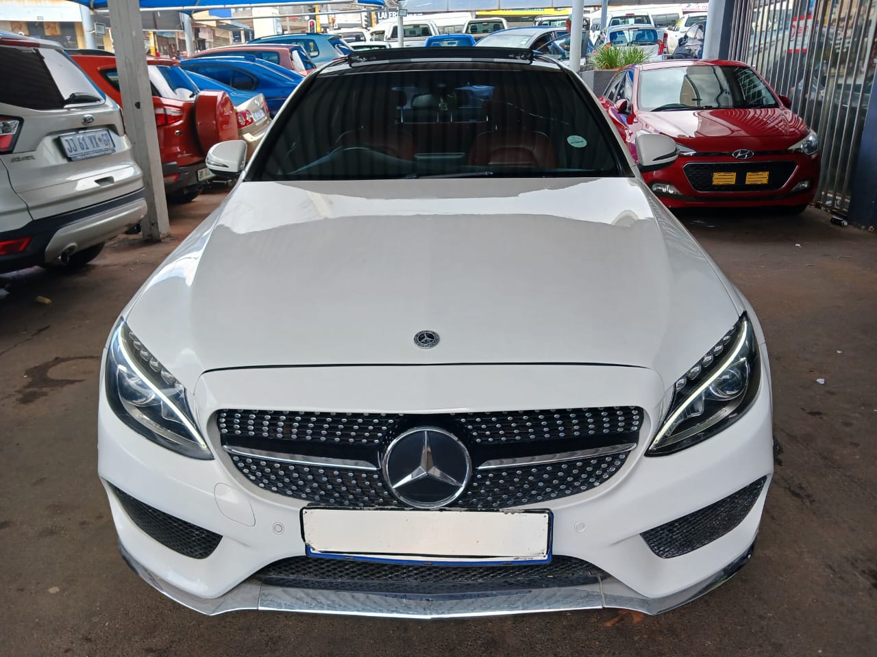 2017 MECEDES BENZ C200  AMG Transmission: AutoMileage: 101000km Petrol 2017 MECEDES BENZ C200  AMG Transmission: AutoMileage: 101000km Petrol