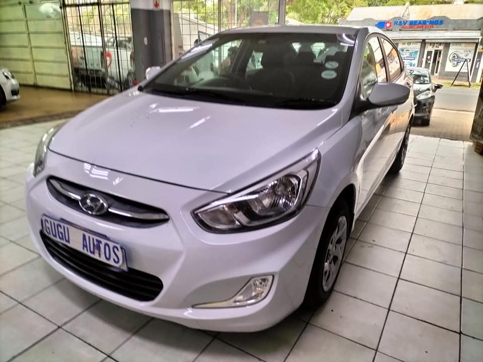 2019 HYUNDAI ACCENT 1.6 GLS SEDAN MANUAL TRANSMISSION/94,000KM/PETROL/WHITE/SPARE KEY