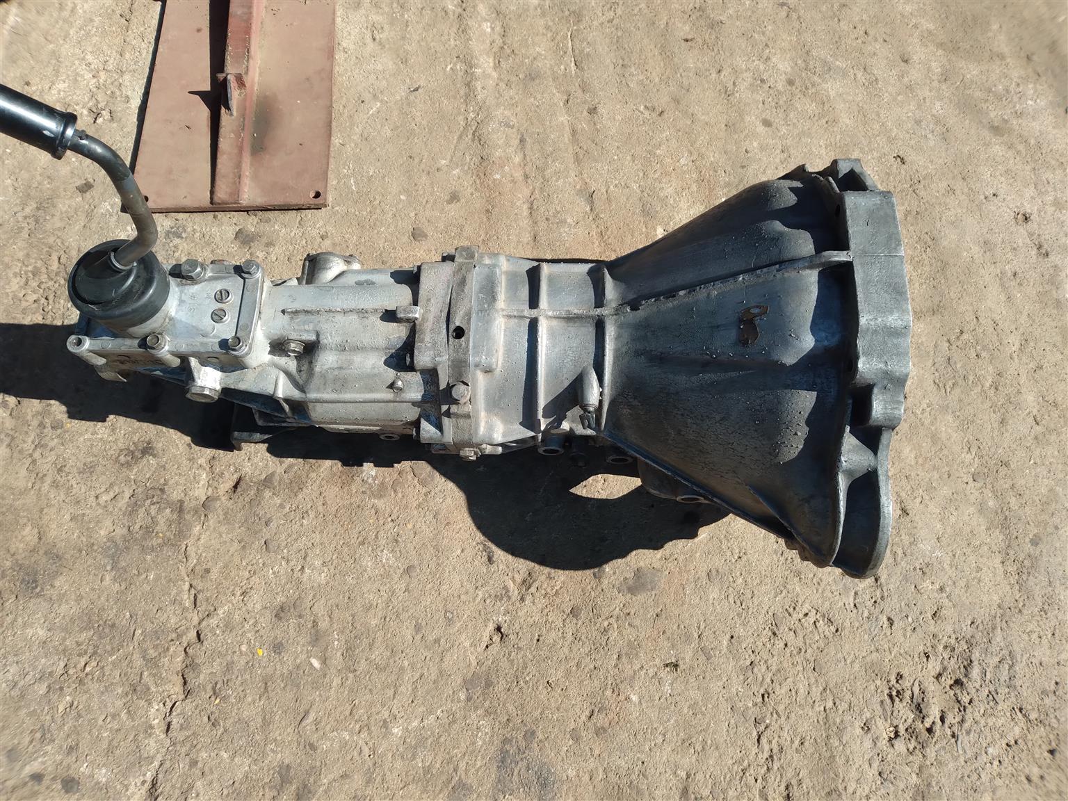 nissan 2.7 manual gearbox - Private Seller