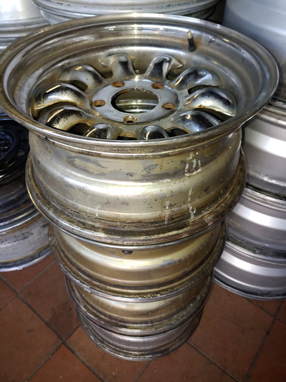 MAG SET MERCEDES VINTAGE 5 HOLE 14INCH 112PCD