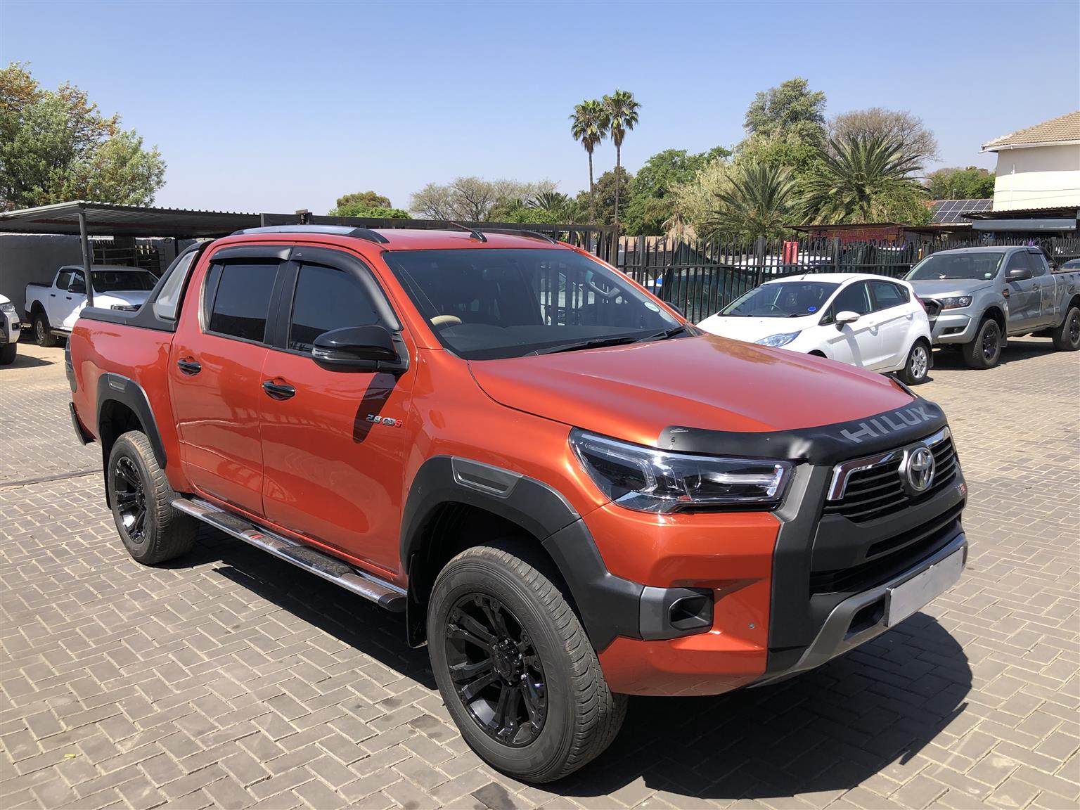 Used 2019 Toyota Hilux 2.8GD-6 double cab Raider auto - Private Seller Used 2019 Toyota Hilux 2.8GD-6 double cab Raider auto - Private Seller