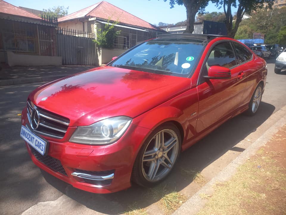 2012 MERCEDES BENZ C250 CDI PETROL, AUTOMATIC, RED COLOR, MILEAGE 113000KMS. SUNROOF