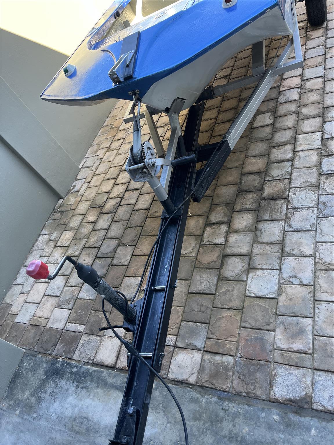 3M Mudcrab cathederal hull