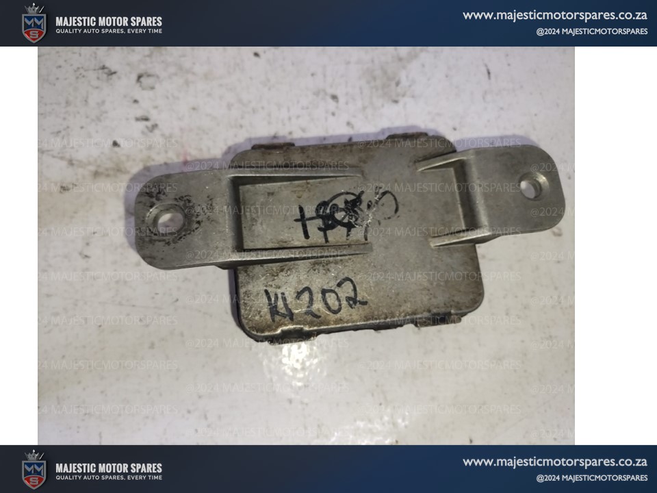 Mercedes C180 W202 Auxiliary Fan Relay for Sale - Private Seller Mercedes C180 W202 Auxiliary Fan Relay for Sale - Private Seller
