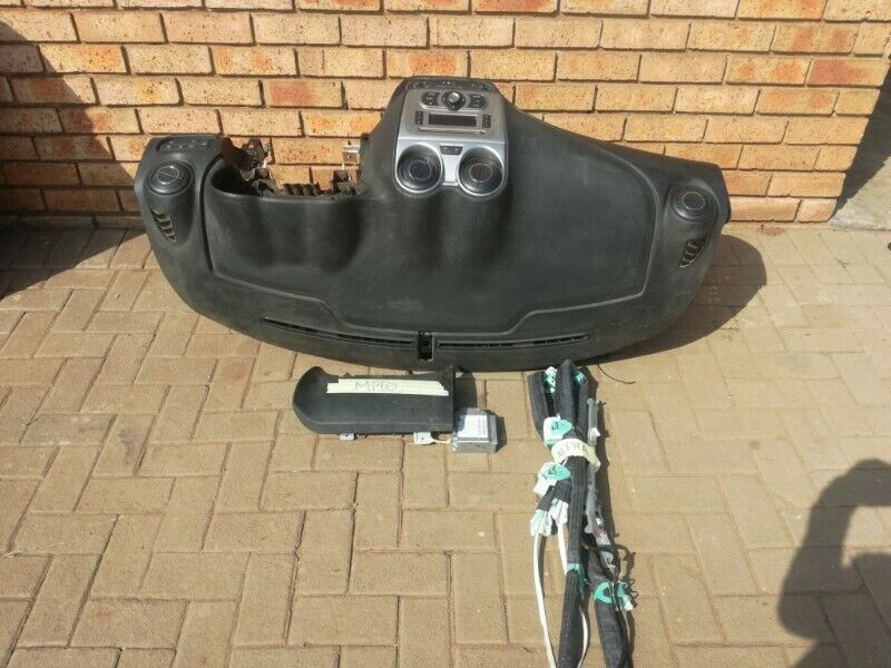 Alfa Mito Dashboard with Airbag set & Ecu - Private Seller Alfa Mito Dashboard with Airbag set & Ecu - Private Seller