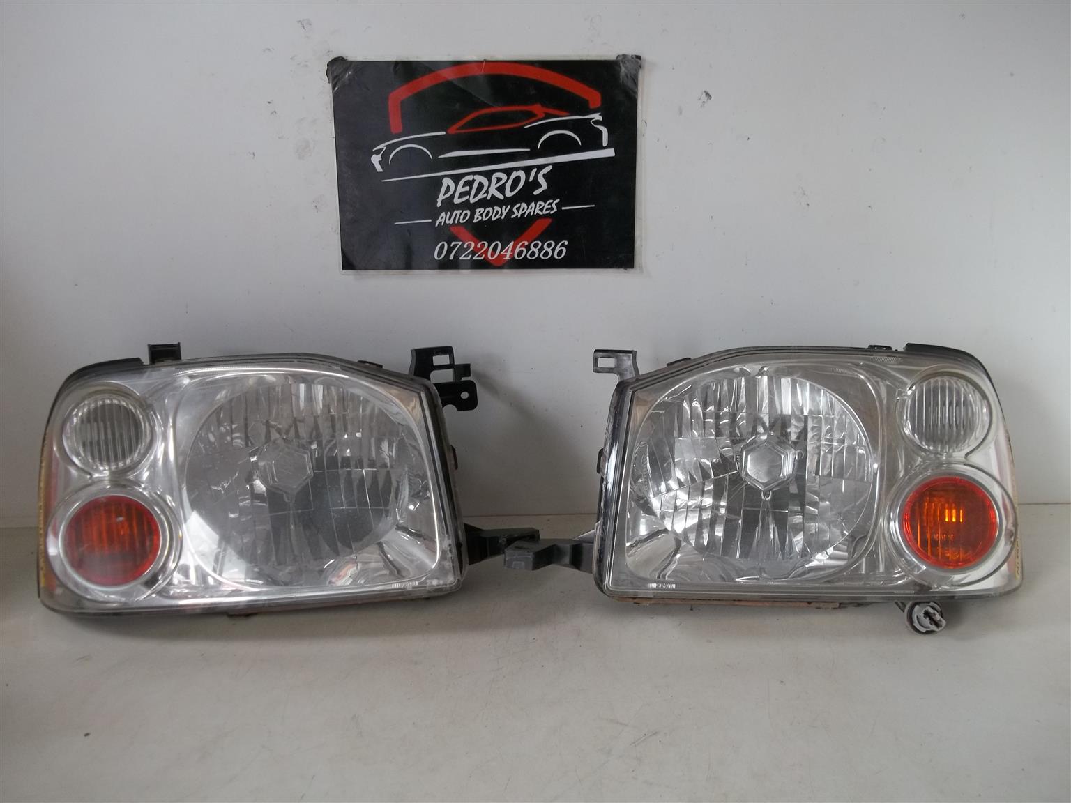Nissan NP300 '02+ headlights set - Private Seller Nissan NP300 '02+ headlights set - Private Seller