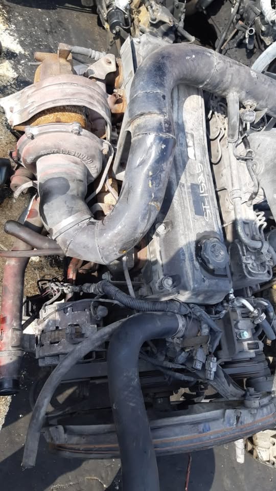 Nissan UD Fe6&Man commonrail engines/gearboxes for sale