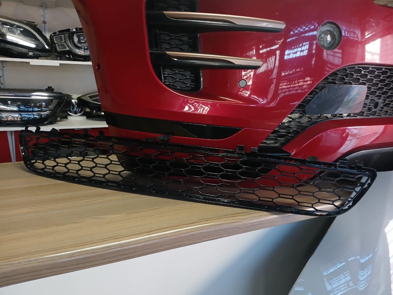 2016 G30/G3 5SERIES FRONT BUMPER LOWER GRILL