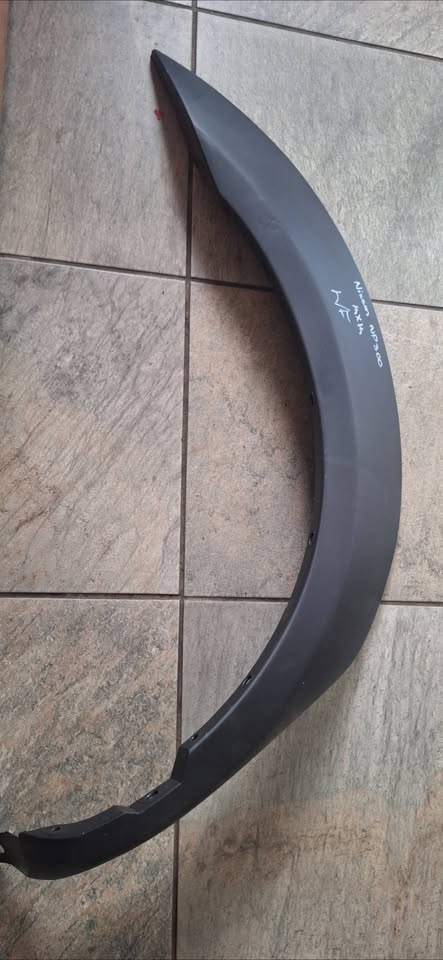 Nissan np300 wheel arch available - Private Seller