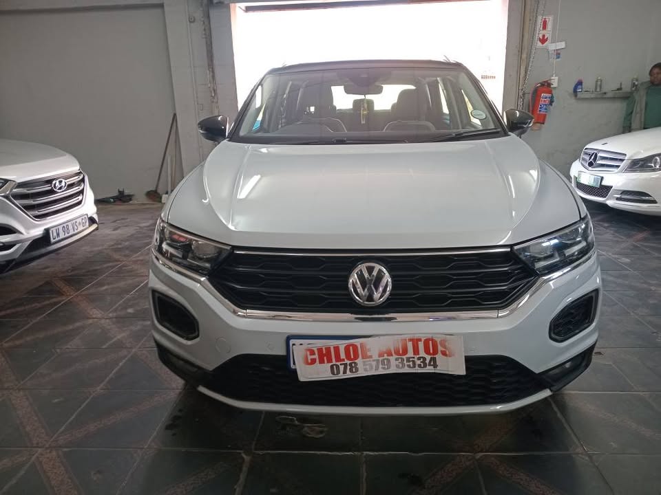 2021 VW T-Roc 1.4 Automatic, Petrol Off white color  Sparekey, service book  Reverse sensor an