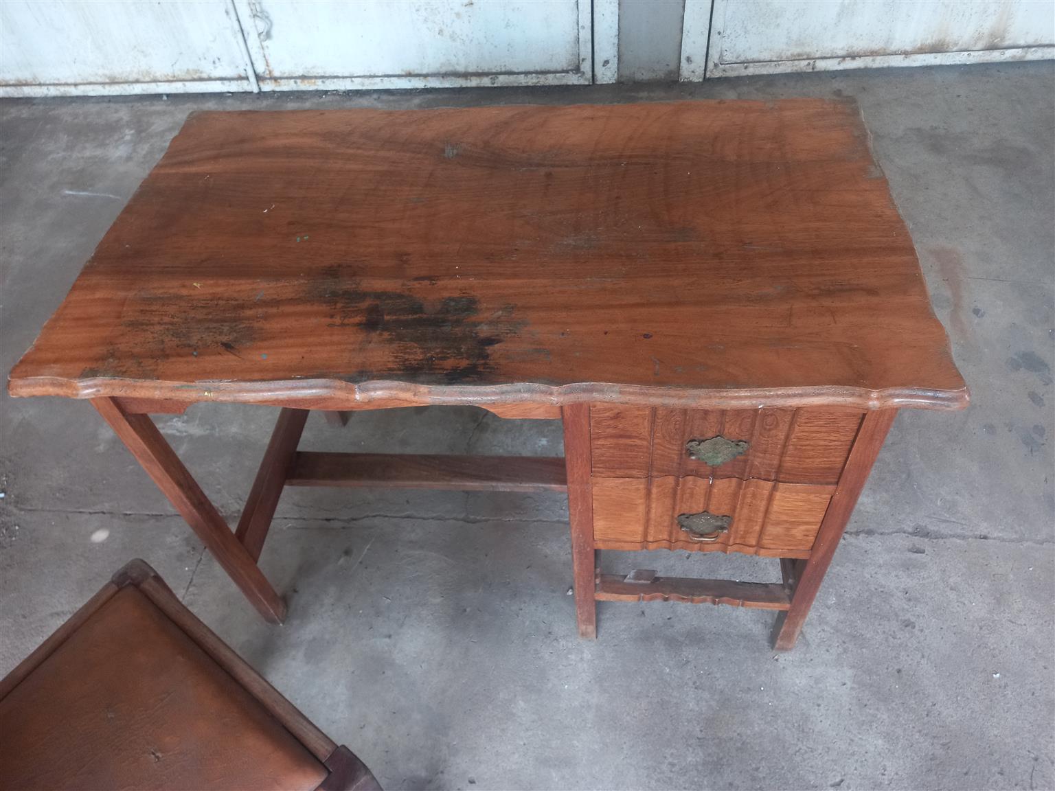 Desk and chair (Solid oak)