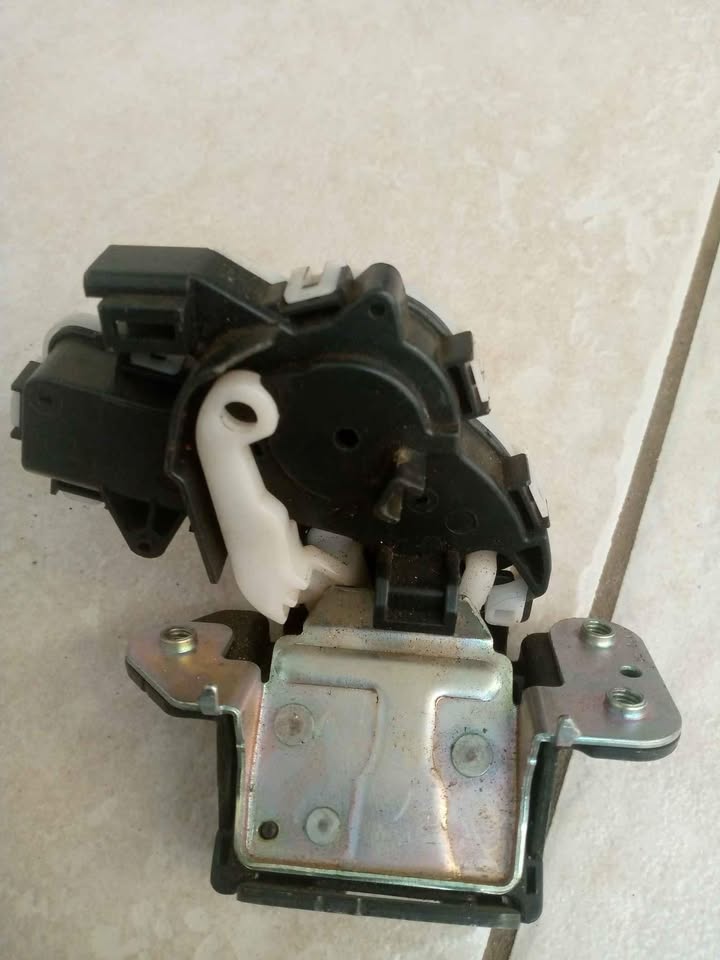 Mazda CX5 boot lock - Private Seller Mazda CX5 boot lock - Private Seller