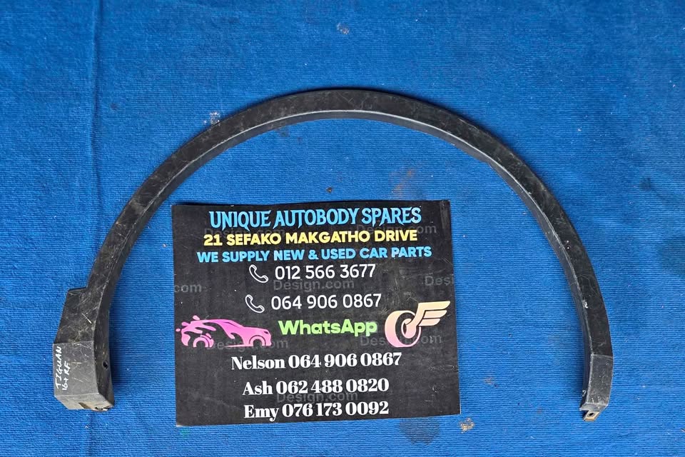 VW Tiguan 2016 + Right Front Fender Arch - Private Seller