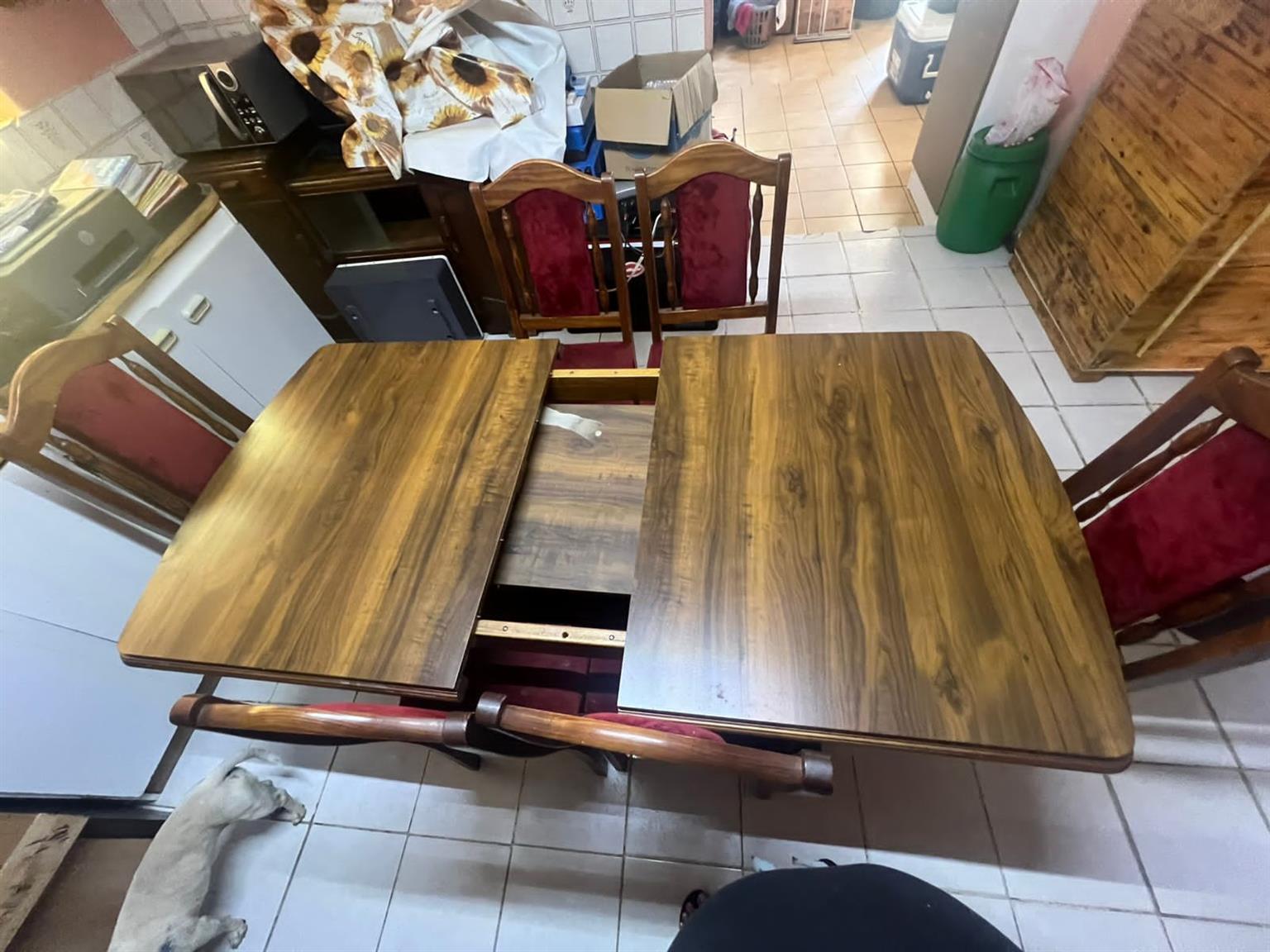 6 Seater Dining room table and chairs with side board