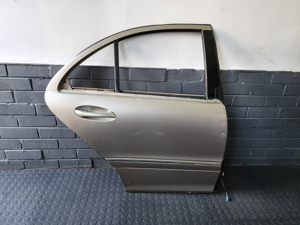 MERCEDES W203 DOORS - OEM