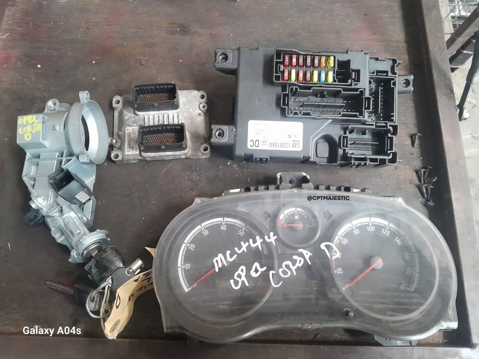 OPEL CORSA D 1.4 MANUAL LOCKSET FOR SALE - Private Seller OPEL CORSA D 1.4 MANUAL LOCKSET FOR SALE - Private Seller