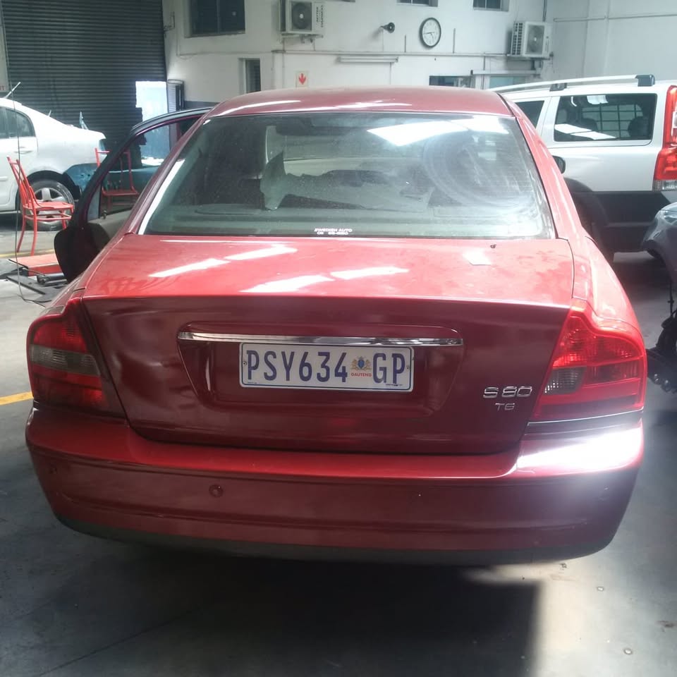 VOLVO S80 T6 2004 STRIPPING FOR SPARES - Private Seller