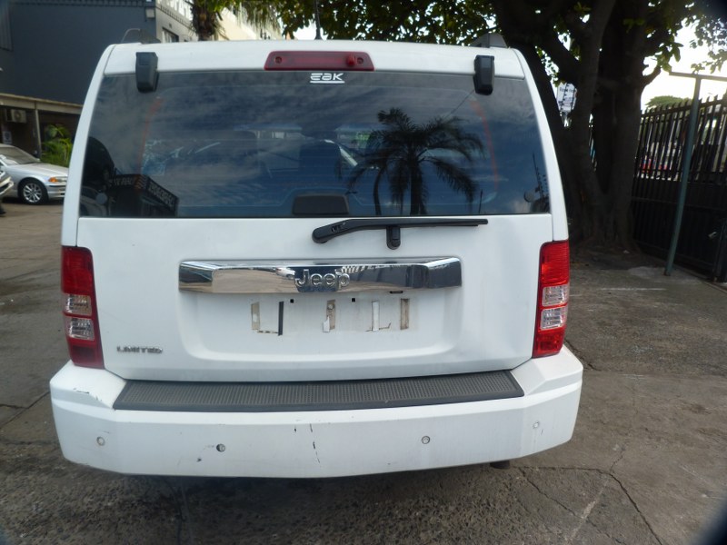 Jeep Cherokee 3.7 Limited AT White - 2010 STRIPPING FOR SPARES - Private Seller Jeep Cherokee 3.7 Limited AT White - 2010 STRIPPING FOR SPARES - Private Seller