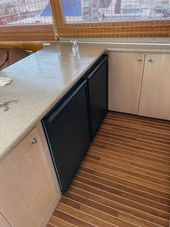 Boat Bertram 54 with 2 x Detroit Diesel 12V71 TIs & 2 x Cummins Onan gens CPT no vat