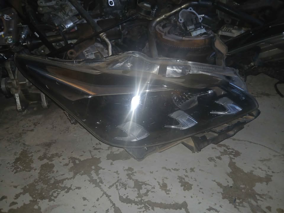 Suzuki Baleno both headlights led - Private Seller