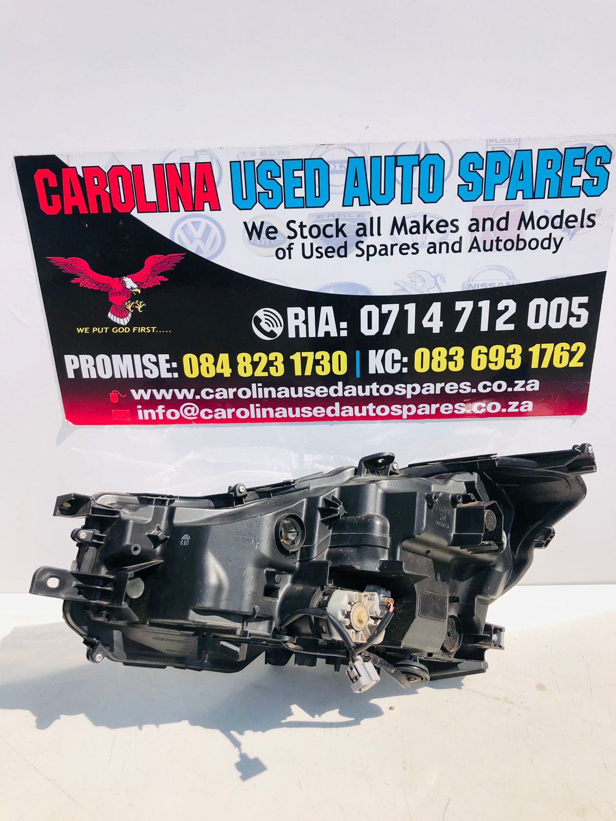 Lexus IS300 right side xenon headlight - Private Seller Lexus IS300 right side xenon headlight - Private Seller