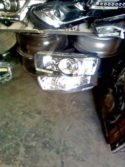 CHEVROLET CAPTIVA HEADLIGHTS - Private Seller CHEVROLET CAPTIVA HEADLIGHTS - Private Seller