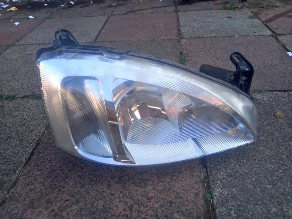 2002 - 2006 OPEL CORSA GAMMA OR OPEL UTILITY HEADLIGHT - Private Seller 2002 - 2006 OPEL CORSA GAMMA OR OPEL UTILITY HEADLIGHT - Private Seller