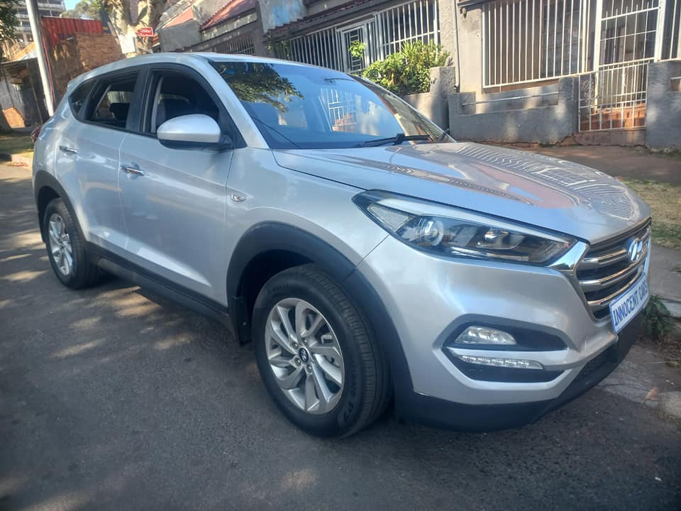 2016 HYUNDAI TUCSON 2.0 PETROL, AUTOMATIC, SILVER COLOR, MILEAGE 119000KMS